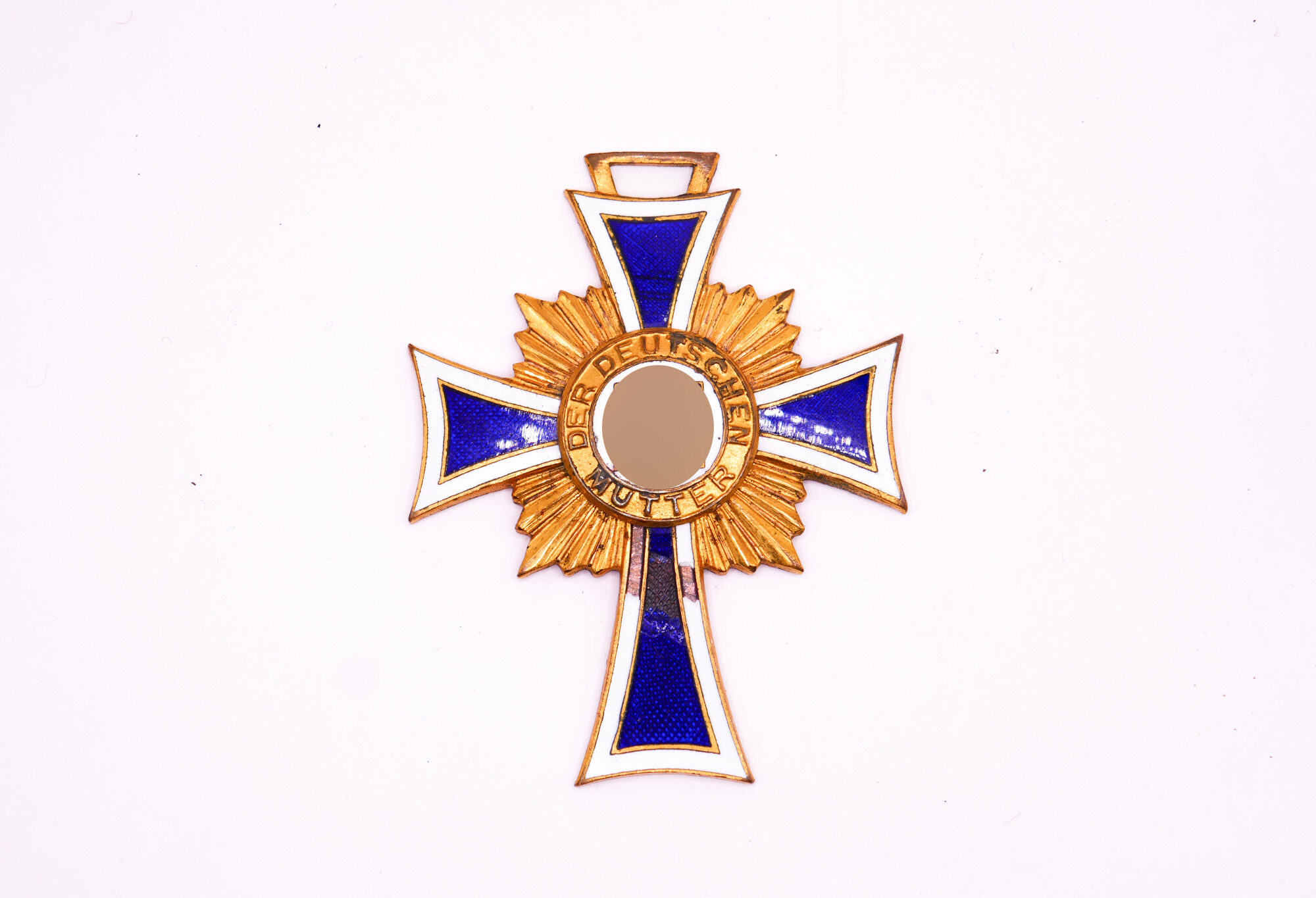 20251115-192549809 Mutterkreuz in Gold