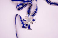 Mutterkreuz in Silber