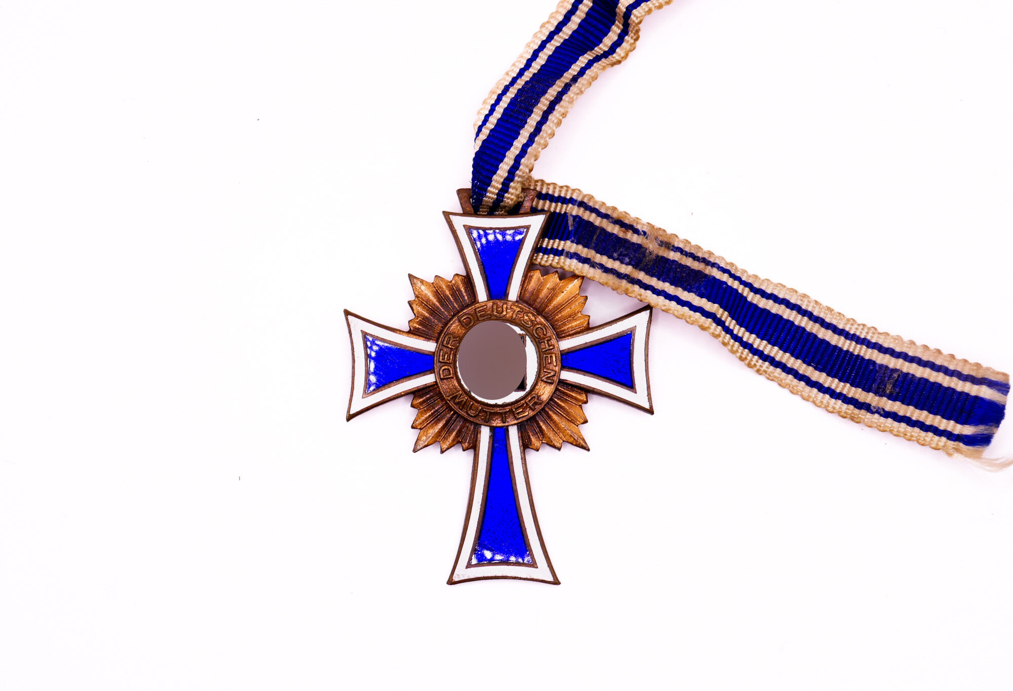 Mutterkreuz in Bronze