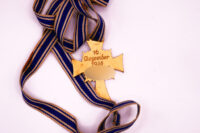 20251115-192627285 Mutterkreuz in Gold