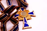 20251115-192630156 Mutterkreuz in Gold