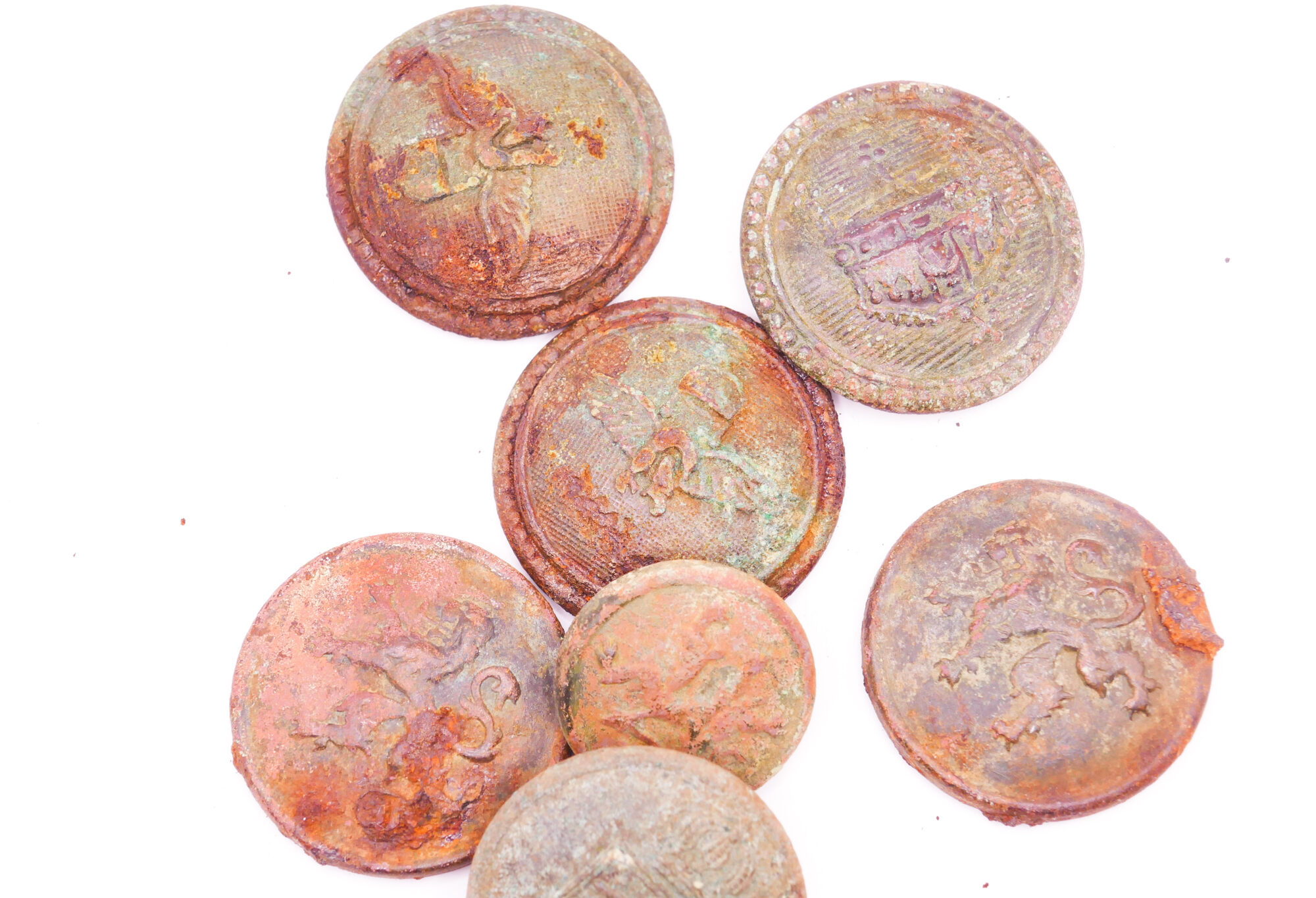 20251115-192753301 Knopf Konvolut Belgien, Ungarn