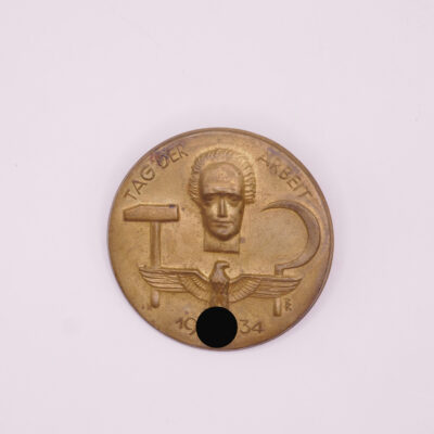 20251215-191734771 Abzeichen Tag der Arbeit 1934