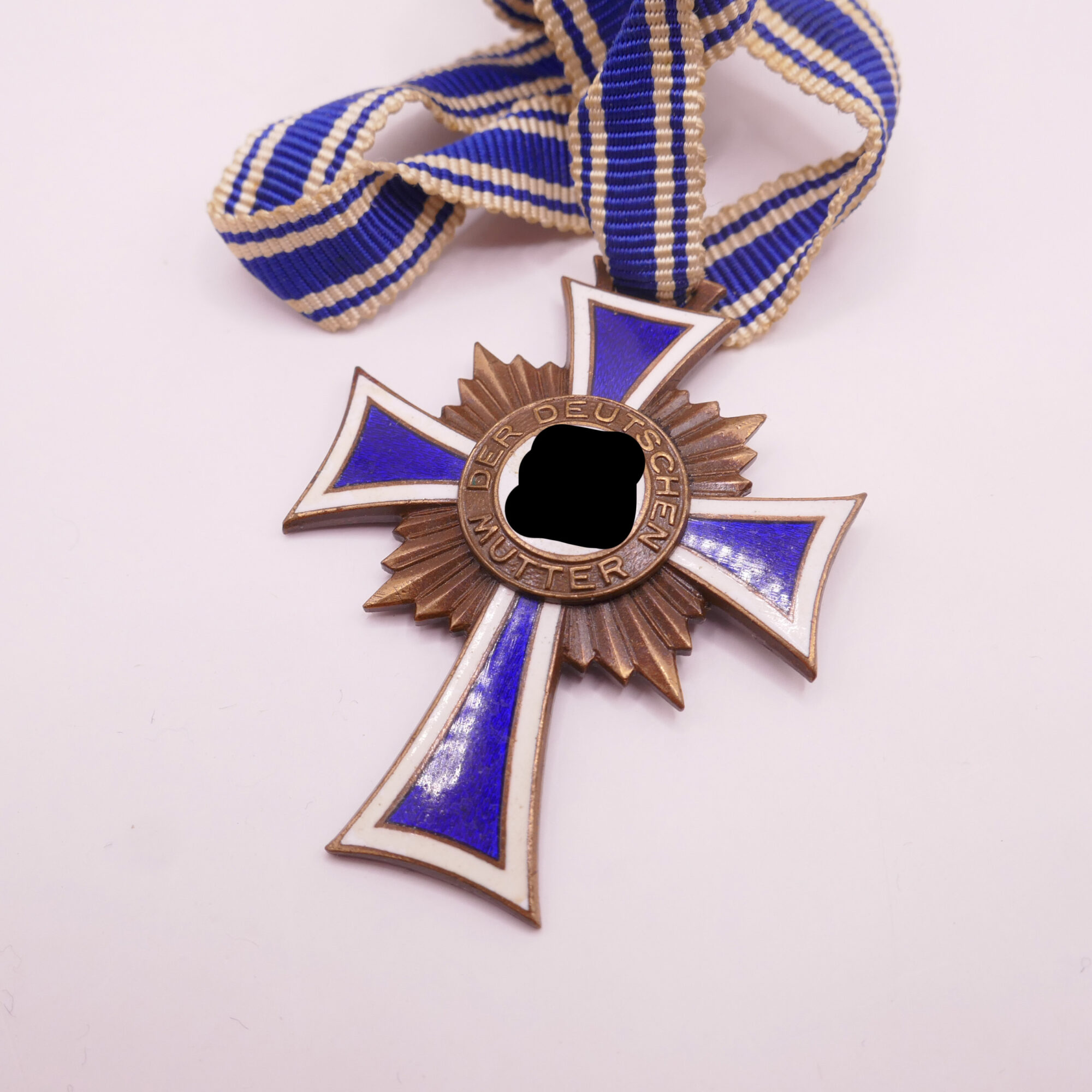 Mutterkreuz in Bronze