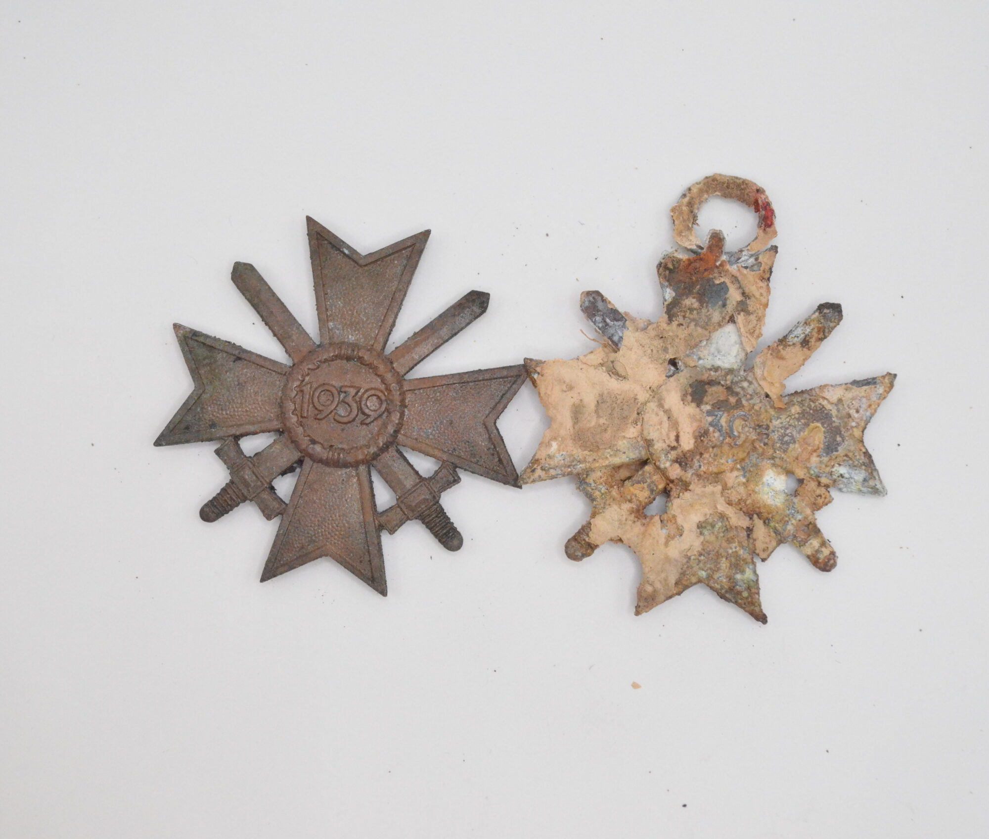 2x Kriegsverdienstkreuze