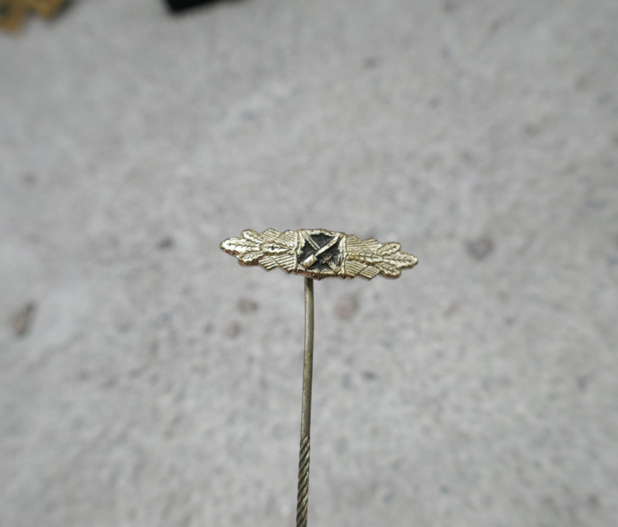 Nahkampfspange in Silber Miniatur 57er Ausführung