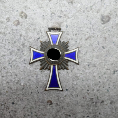 Mutterkreuz in Bronze