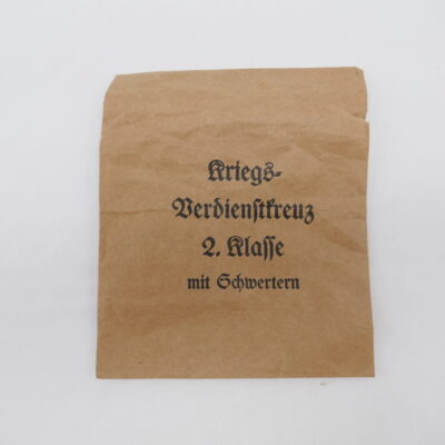 Verleihungstüte zum Kriegsverdienstkreuz 2.Klasse S&L